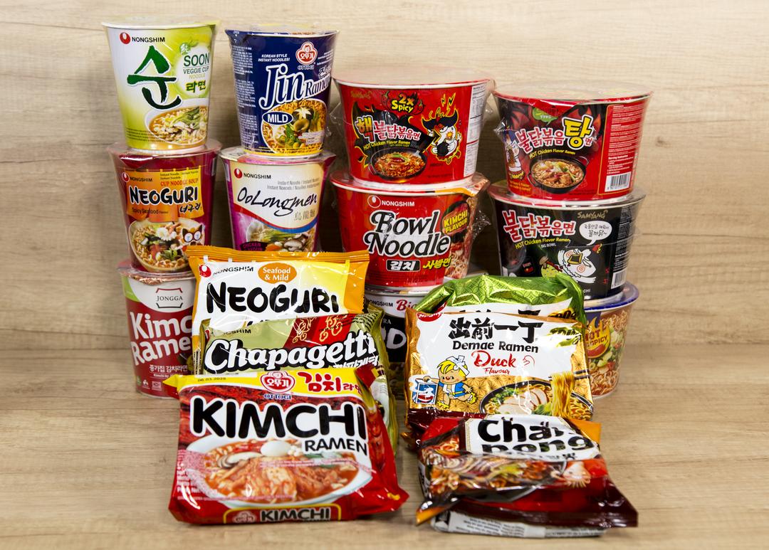 Nouilles type ramen japonais corréen asiatique
