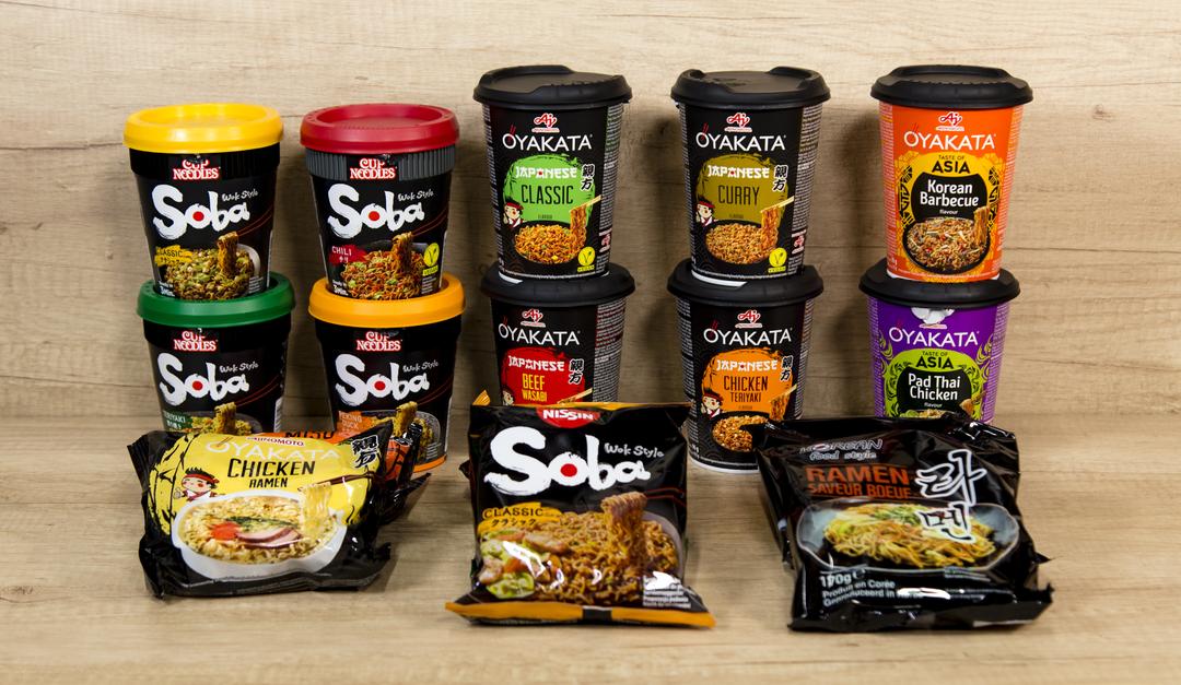 Lot de Ramens. Nouilles japonaises : Soba, Oyakata, bœuf, teriyaki, wasabi, et saveurs asiatiques